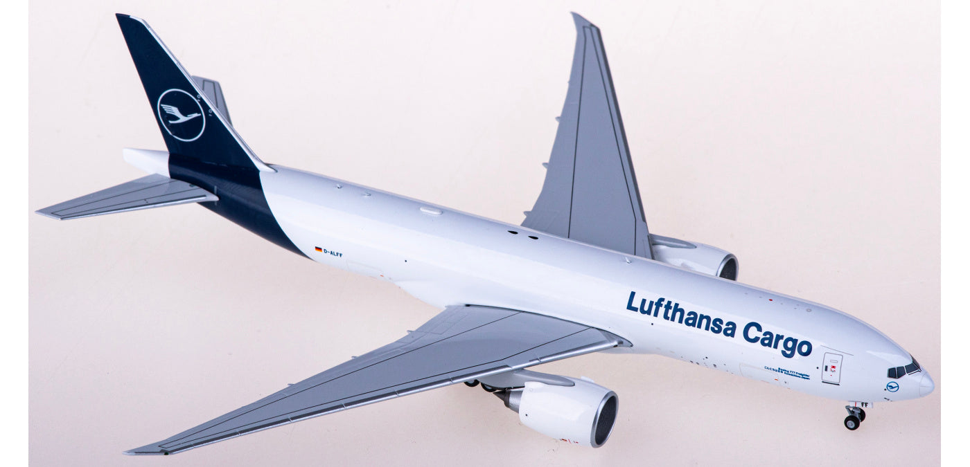1:400 NG Models NG72003 Lufthansa Airlines Cargo Boeing 777F D-ALFF+Free Tractor