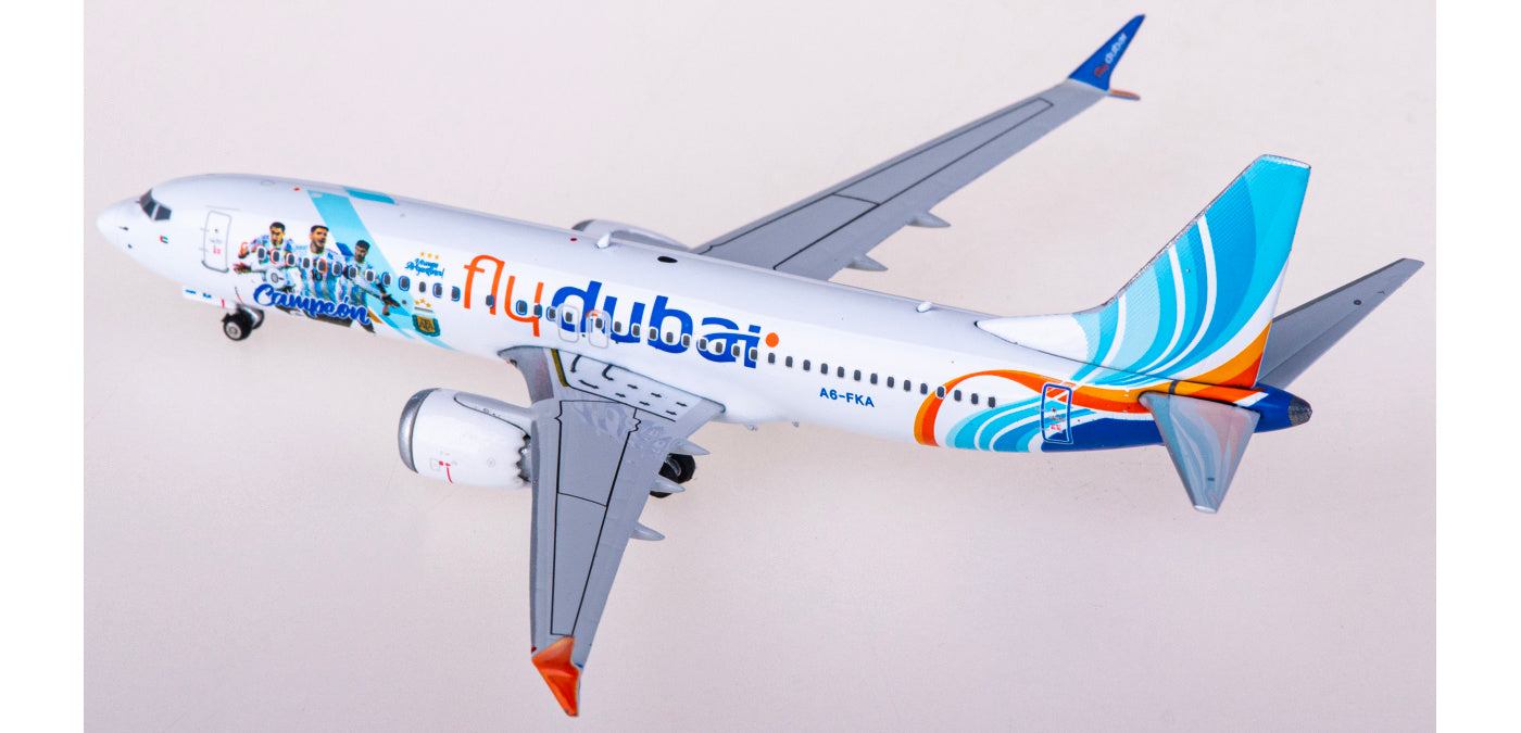 1:400 Phoenix PH04501 Flydubai Boeing 737 MAX 8 A6-FKA+Free Tractor