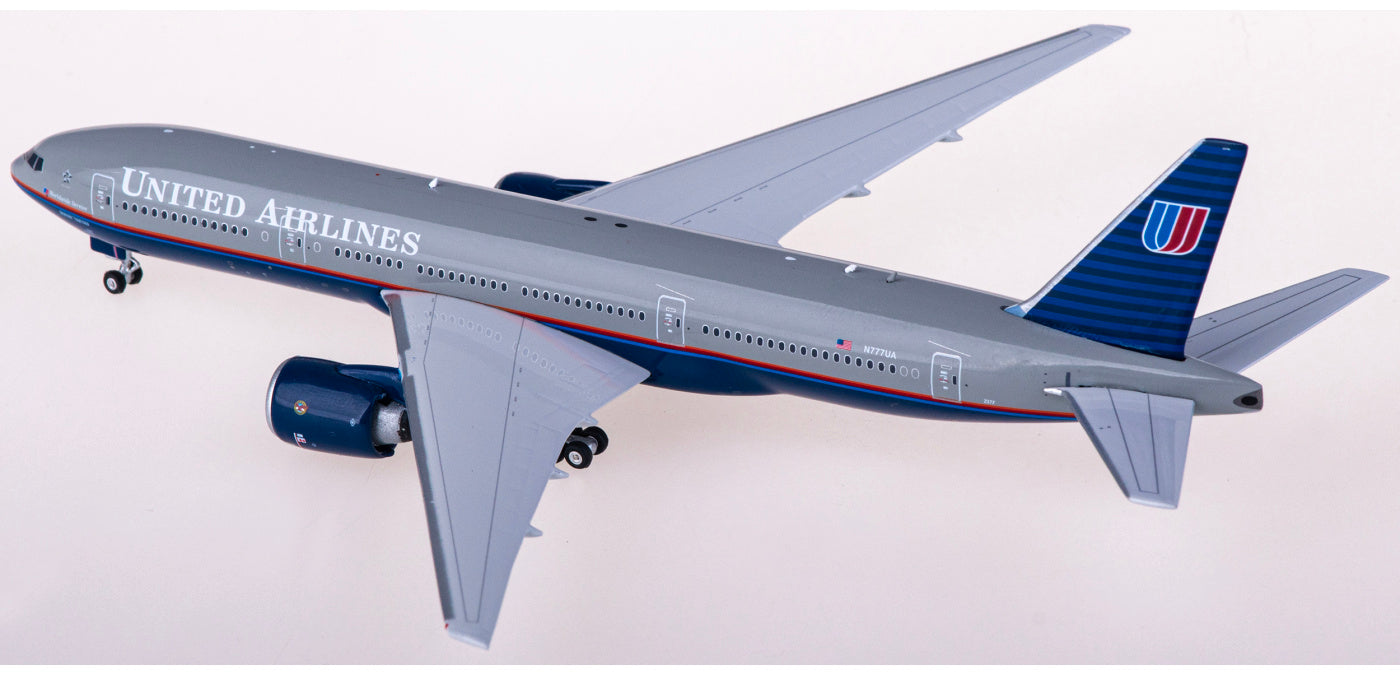 1:400 Phoenix PH04508 United Airlines Boeing 777-200 N777UA+Free Tractor