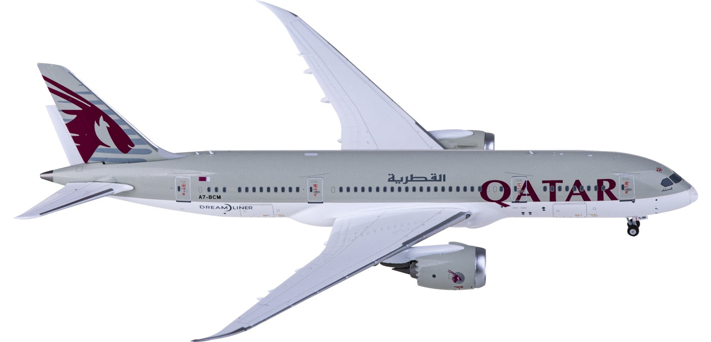 1:400 NG Models NG59008 Qatar Airways Boeing 787-8 Dreamliner A7-BCM+Free Tractor