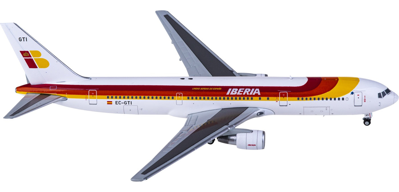 1:400 JC Wings XX4261 Iberia Boeing 767-300ER EC-GTI Aircraft Model+Free Tractor