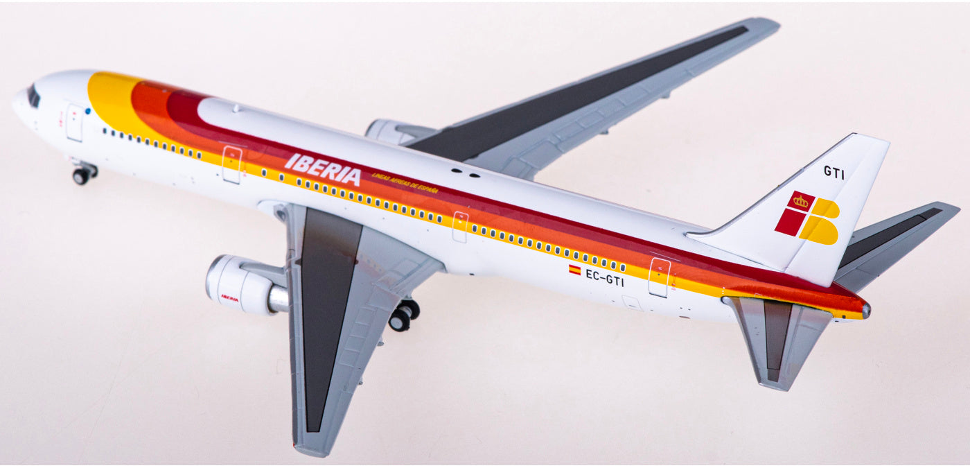 1:400 JC Wings XX4261 Iberia Boeing 767-300ER EC-GTI Aircraft Model+Free Tractor