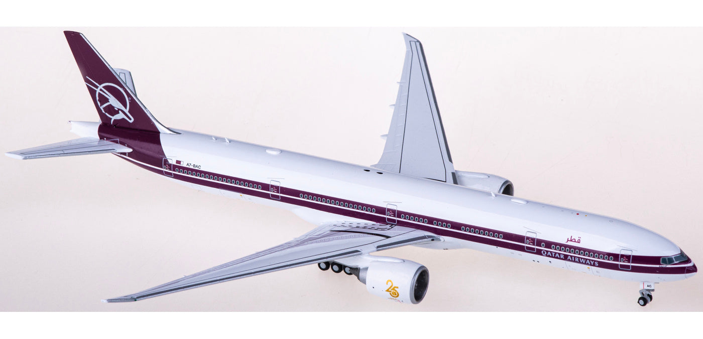 1:400 JC Wings XX40068 Qatar Airways Boeing 777-300ER A7-BAC Aircraft Model+Free Tractor