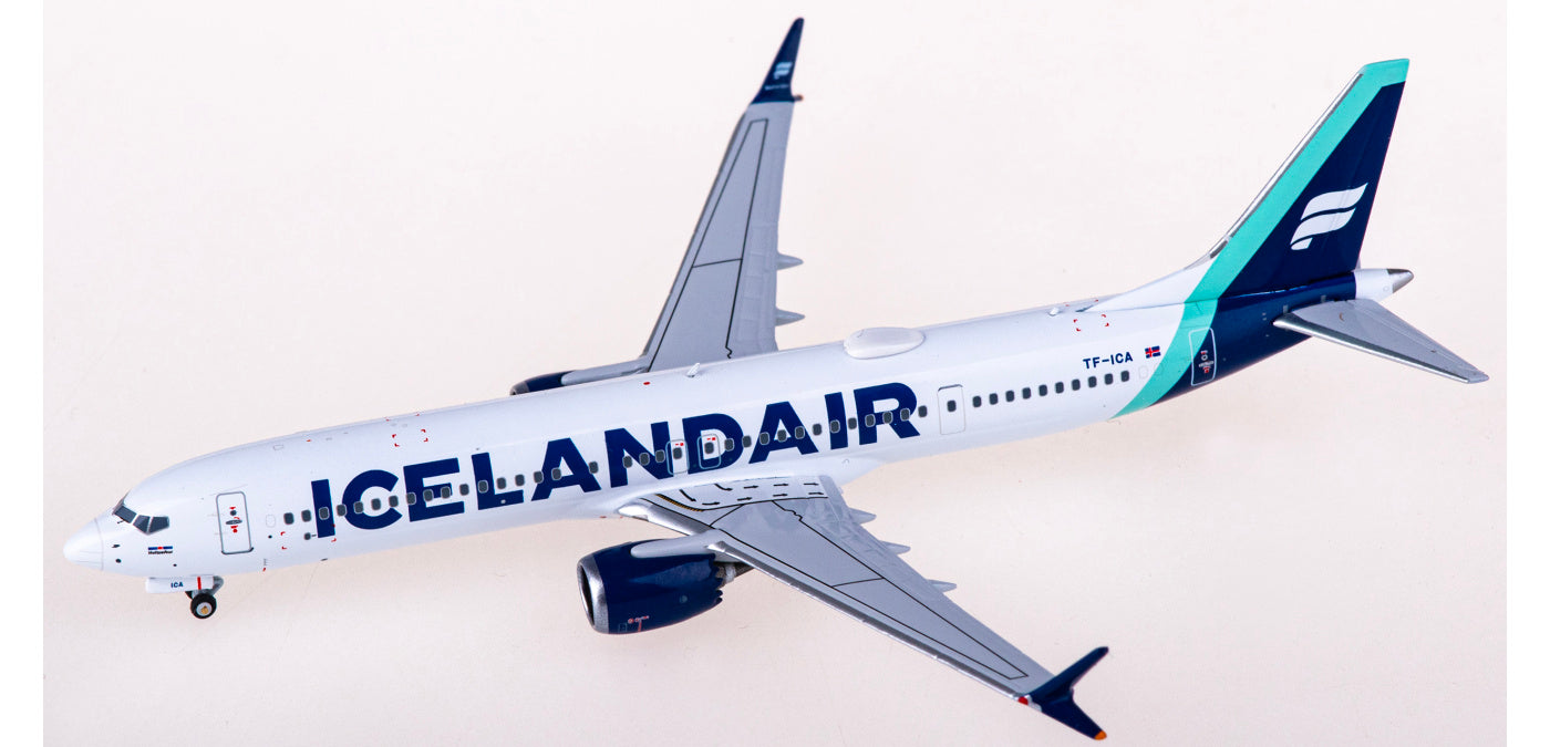 1:400 NG Models NG89005 Icelandair Boeing 737 MAX 9 TF-ICA+Free Tractor