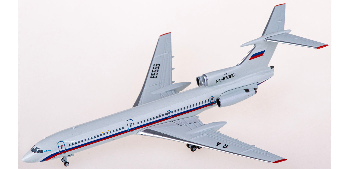 1:400 NG Models NG54009 Russian Air Force Tupolev Tu-154B-2 RA-85565+Free Tractor