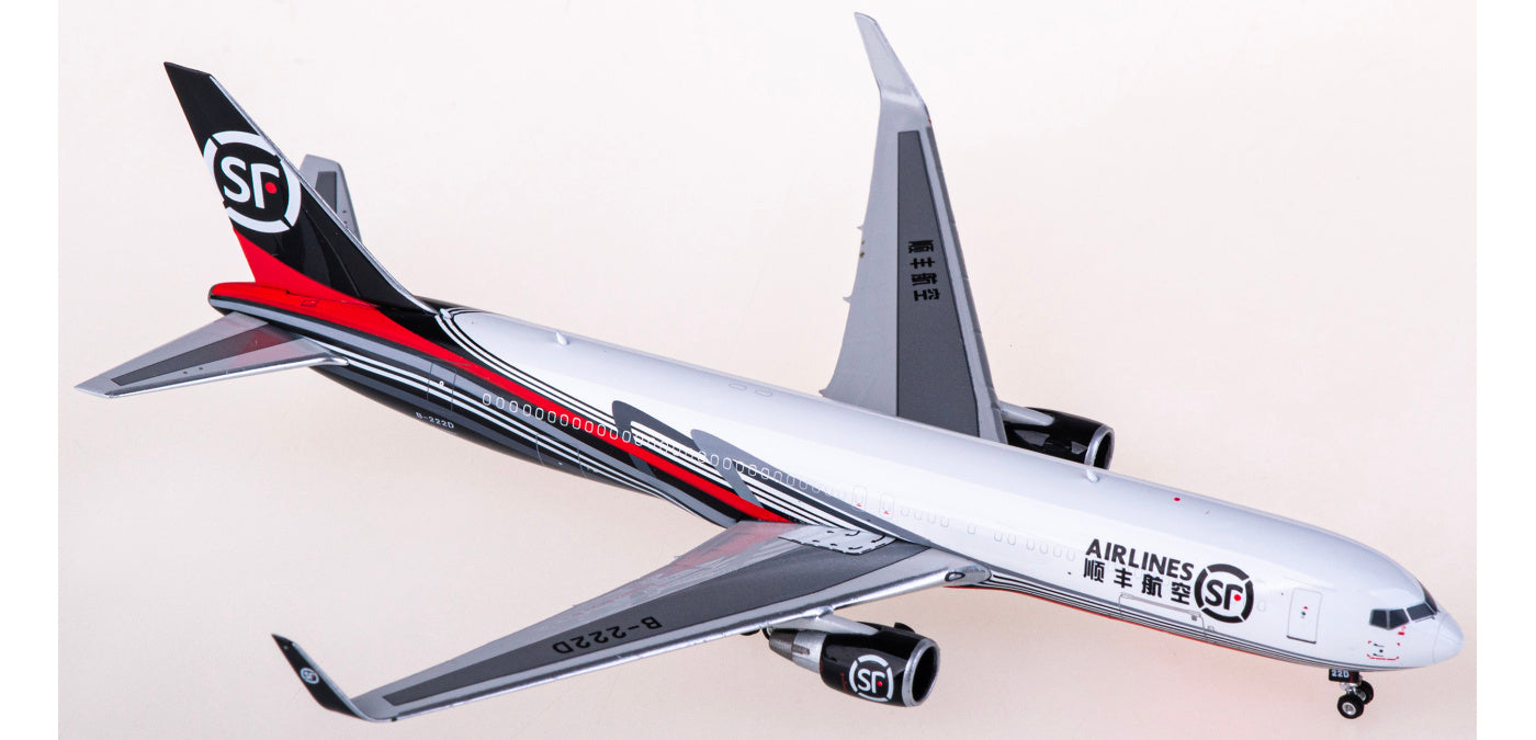1:400 Phoenix PH04532 SF Express Airlines Boeing 767-300ER B-222D+Free Tractor