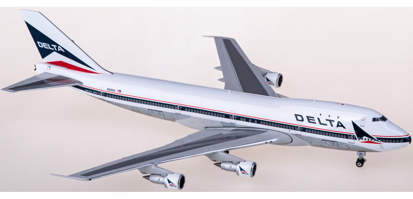 1:400 Phoenix PH04539 Delta Air Lines Boeing 747-100 N9896 Aircraft Model+Free Tractor