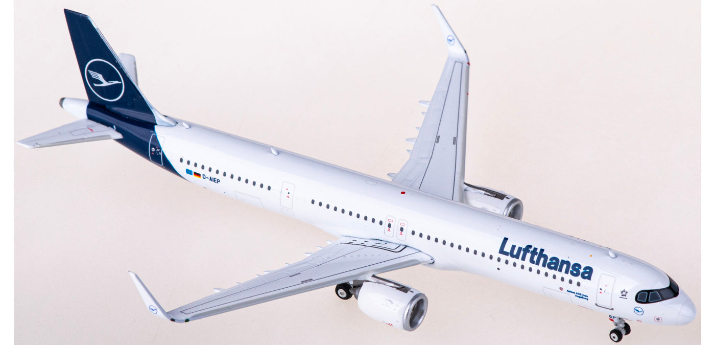 1:400 Phoenix PH04541 Lufthansa Airlines Airbus A321neo D-AIEP+Free Tractor