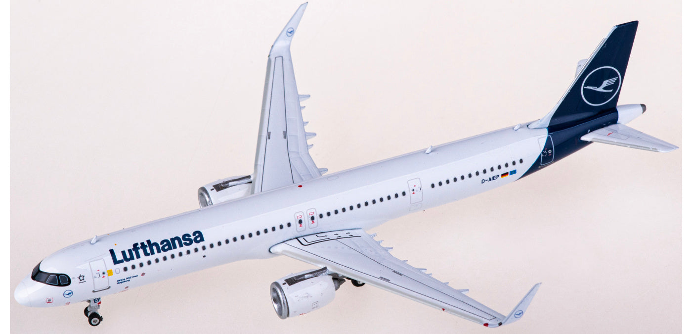 1:400 Phoenix PH04541 Lufthansa Airlines Airbus A321neo D-AIEP+Free Tractor