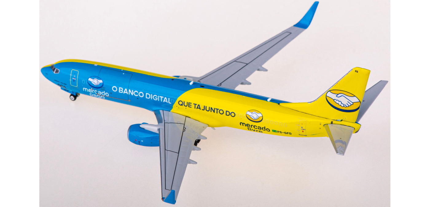 1:400 Phoenix PH11806 GOL Boeing 737-800 PS-GFD+Free Tractor