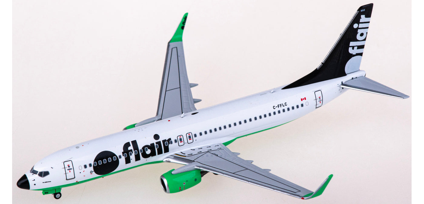 1:400 NG Models NG58199 Flair Airlines Boeing 737-800 C-FFLC+Free Tractor