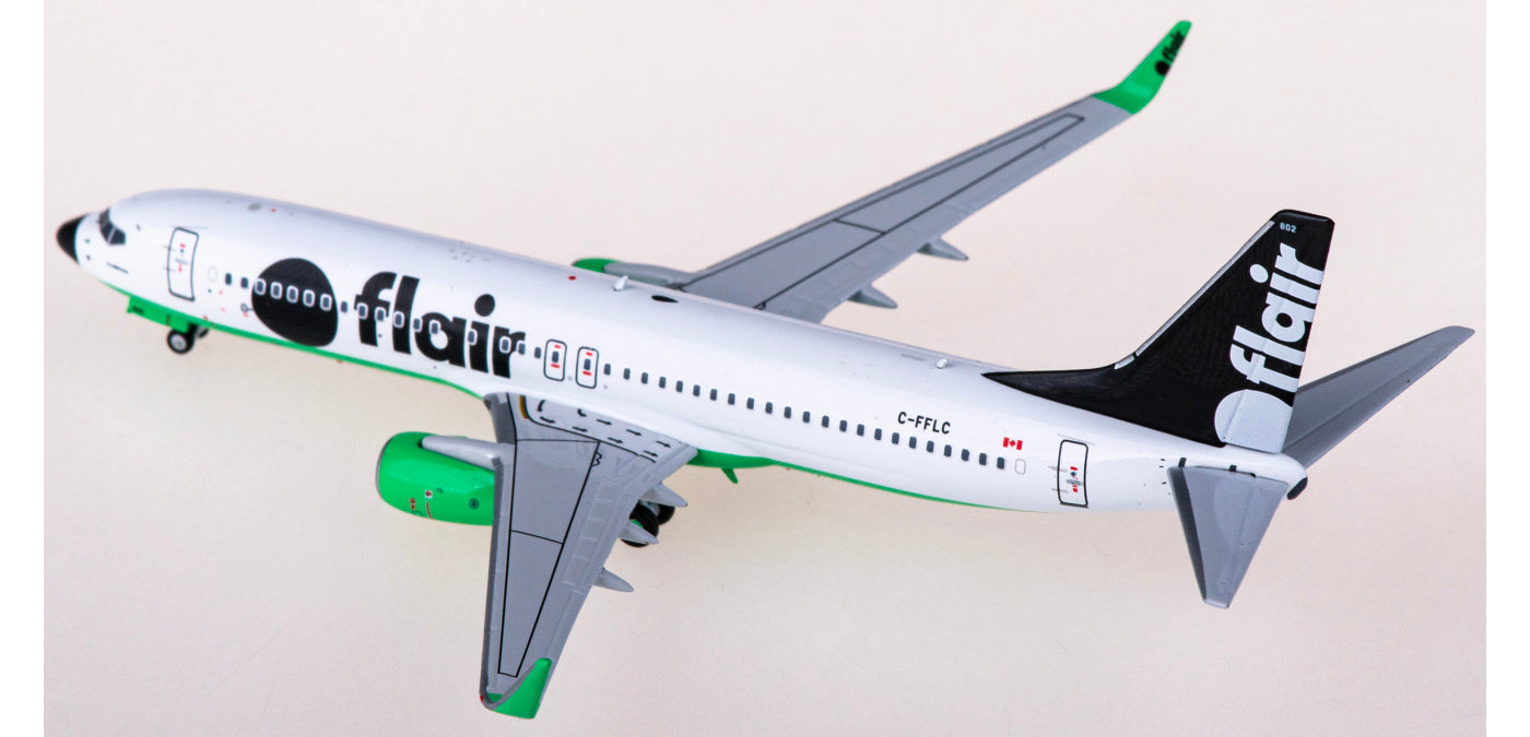 1:400 NG Models NG58199 Flair Airlines Boeing 737-800 C-FFLC+Free Tractor
