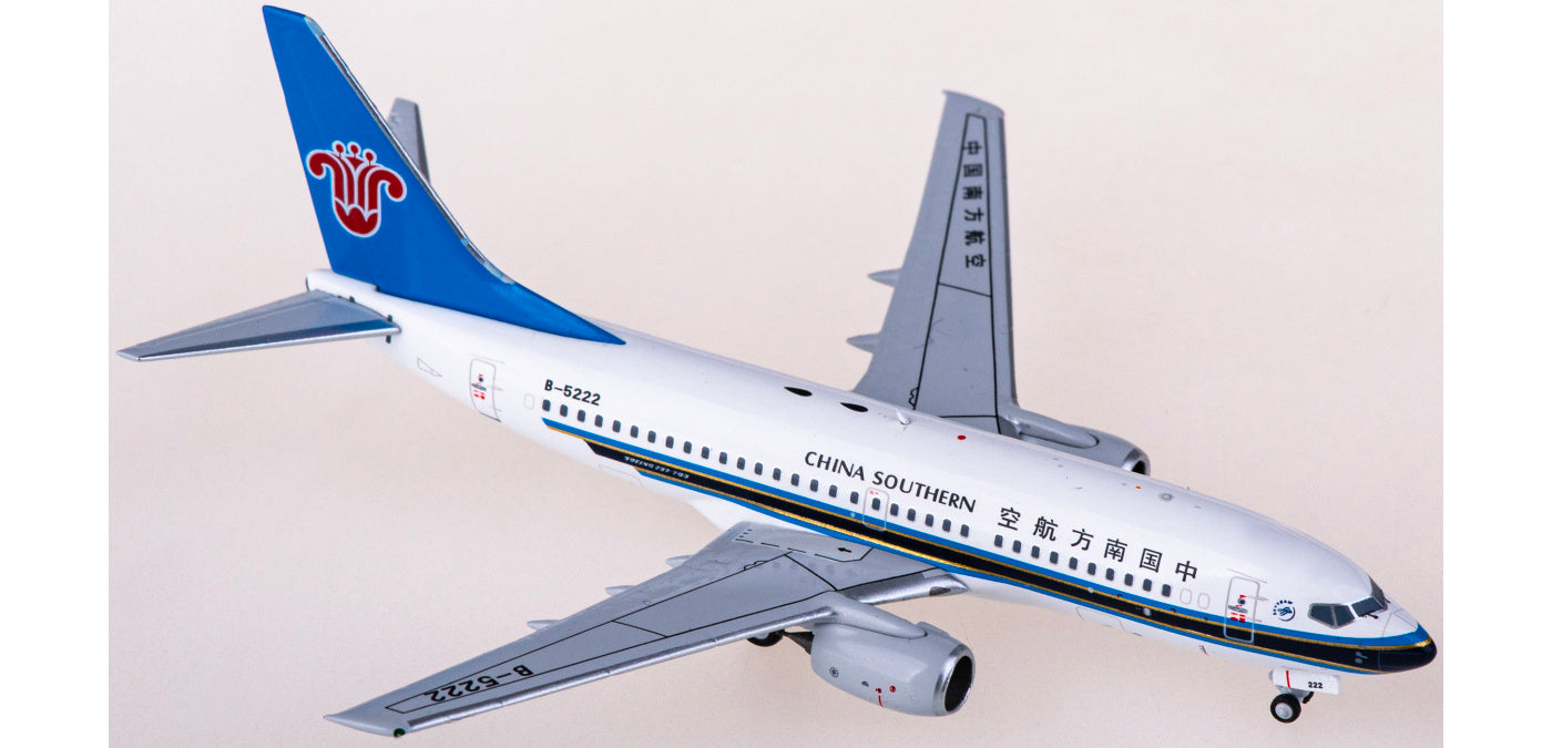 1:400 NG Models NG77036 China Southern Boeing 737-700 B-5222 Aircraft Model+Free Tractor