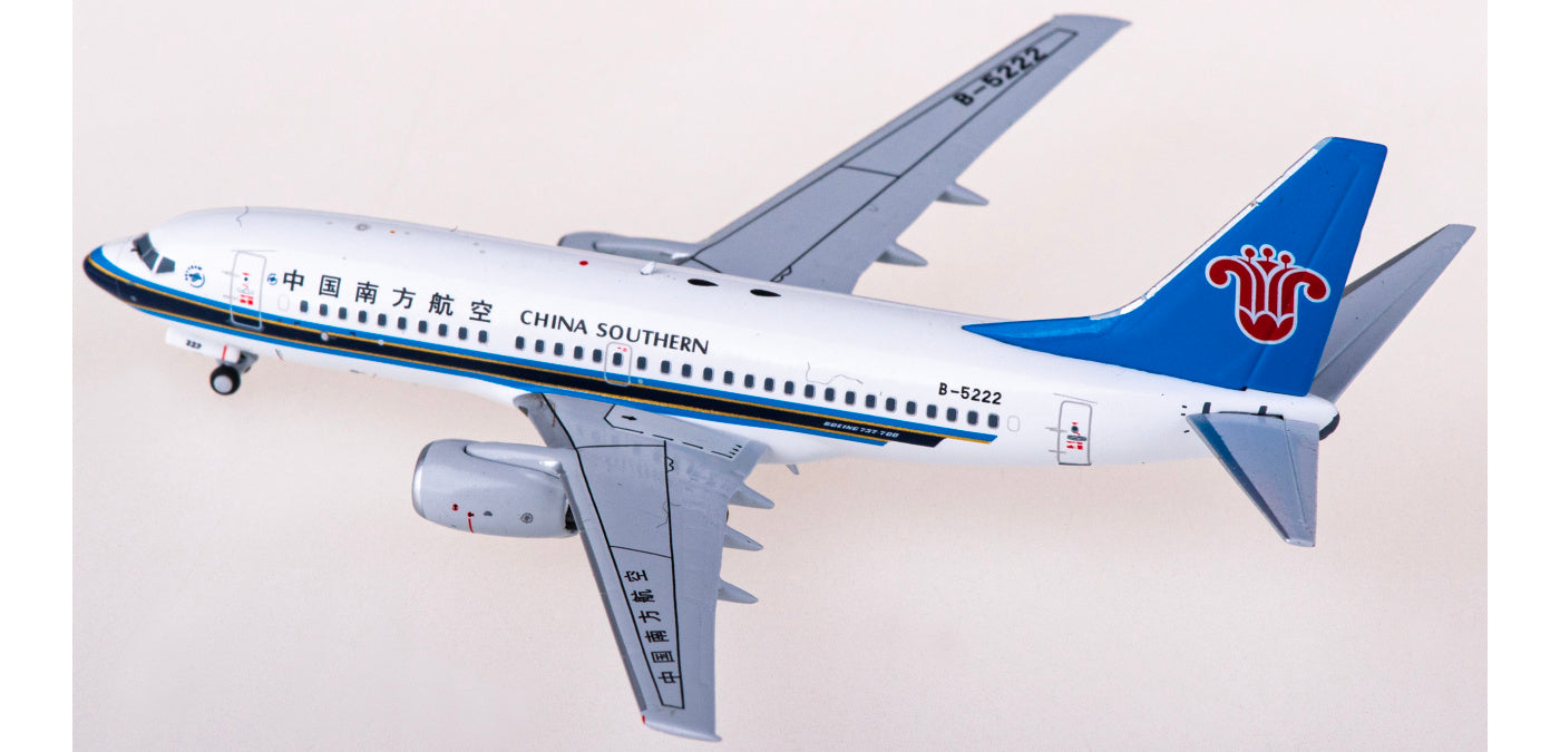 1:400 NG Models NG77036 China Southern Boeing 737-700 B-5222 Aircraft Model+Free Tractor