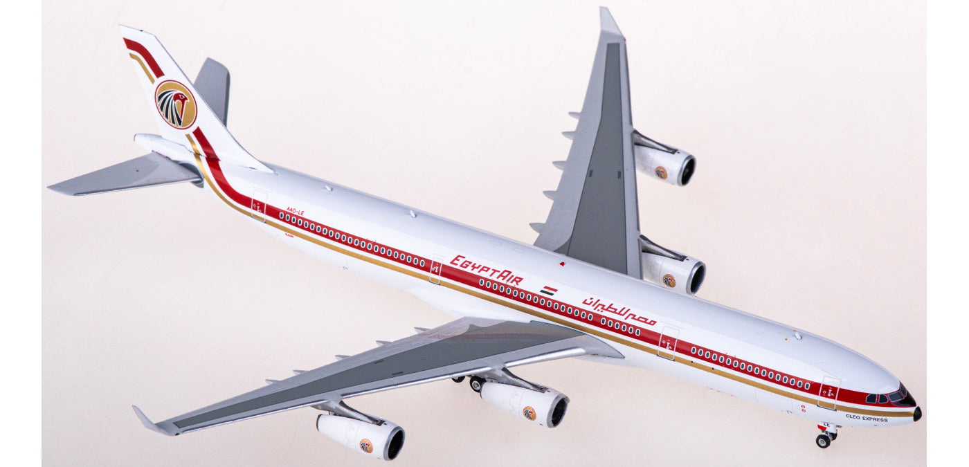 1:400 Phoenix PH11811 EgyptAir Airbus A340-300 A40-LE+Free Tractor