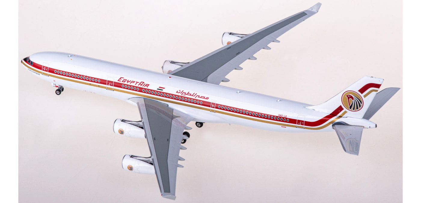 1:400 Phoenix PH11811 EgyptAir Airbus A340-300 A40-LE+Free Tractor