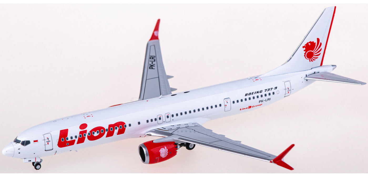 1:400 NG Models NG89009 Lion Air Boeing 737 MAX 9 PK-LRI+Free Tractor