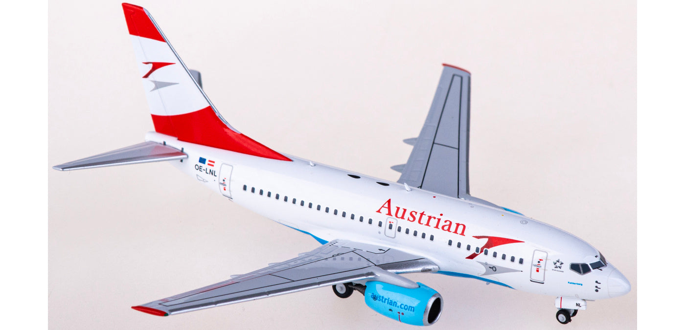 1:400 NG Models NG76015 Austrian Airlines Boeing 737-600 OE-LNL+Free Tractor