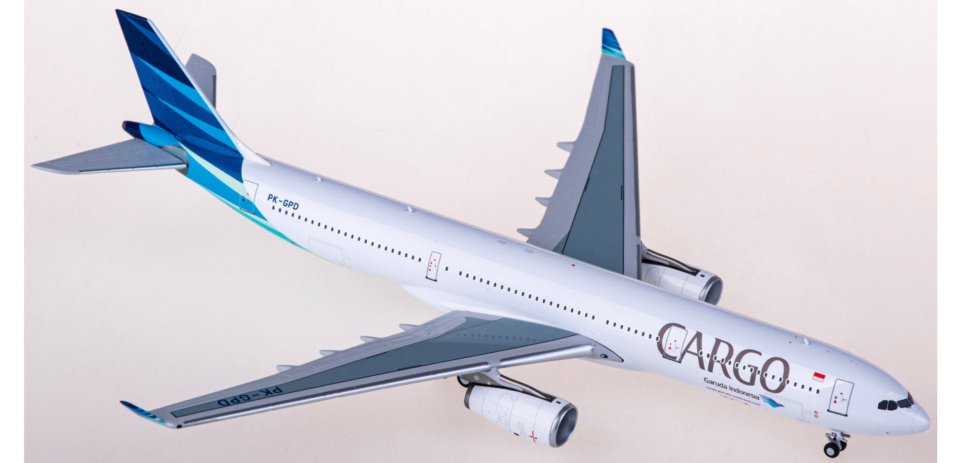 1:400 NG Models NG62056 Garuda Indonesia Cargo Airbus A330-300 PK-GPD Aircraft Model+Free Tractor