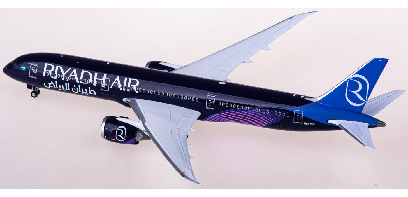 1:400 Phoenix PH11829 Riyadh Air Boeing 787-9 N8572C Aircraft Model+Free Tractor