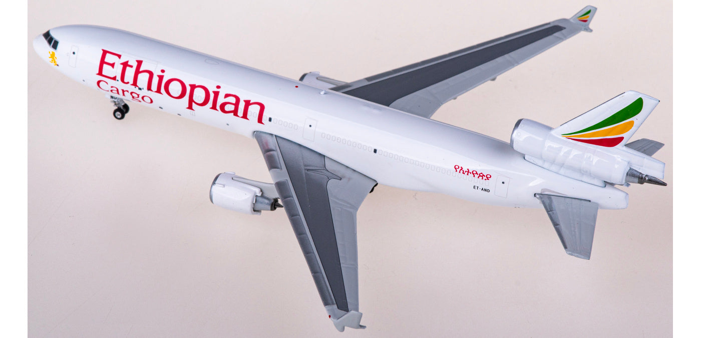 1:400 Phoenix PH11821 Ethiopian Airlines McDonnell Douglas MD-11 ET-AND Aircraft Model+Free Tractor