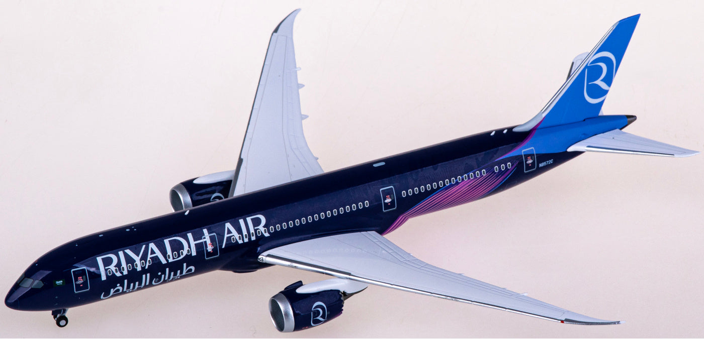 1:400 NG Models NG55113 Riyadh Air Boeing 787-9 Dreamliner N8572C Aircraft Model+Free Tractor