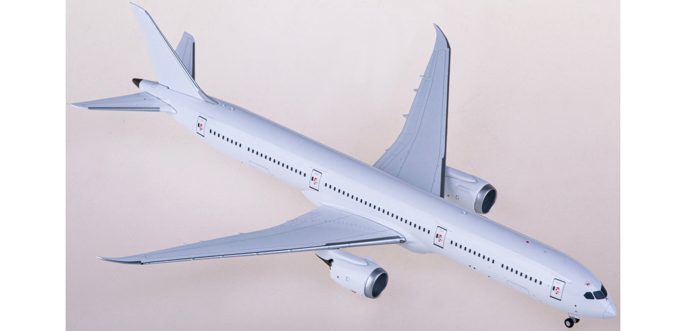 1:400 NG Models NG56026 Boeing 787-10 Blank+Free Tractor