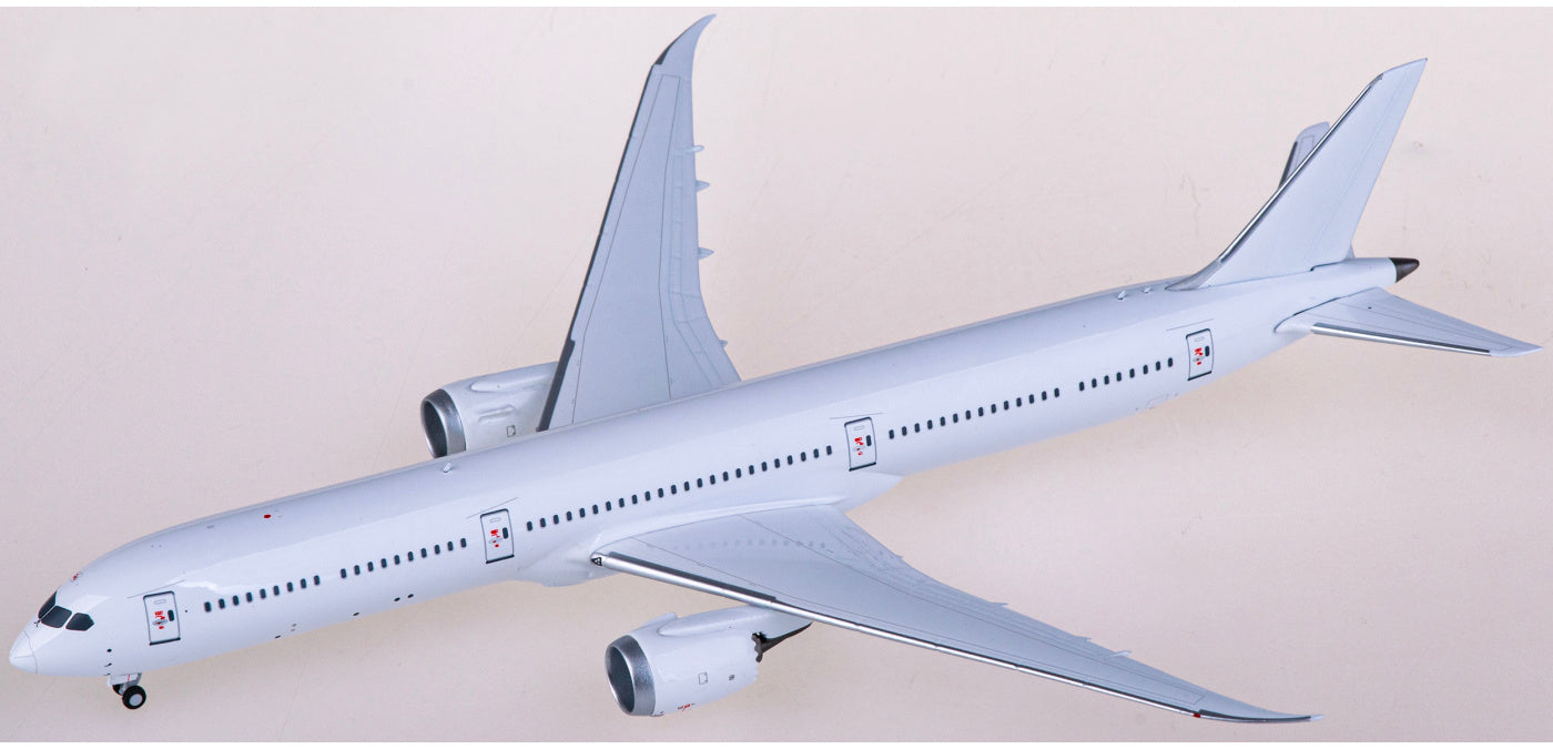 1:400 NG Models NG56026 Boeing 787-10 Blank+Free Tractor