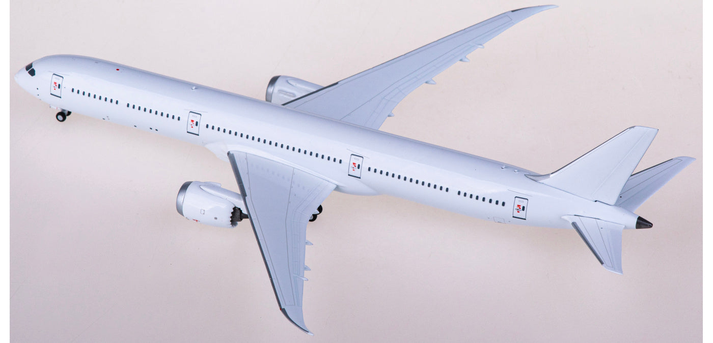 1:400 NG Models NG56026 Boeing 787-10 Blank+Free Tractor