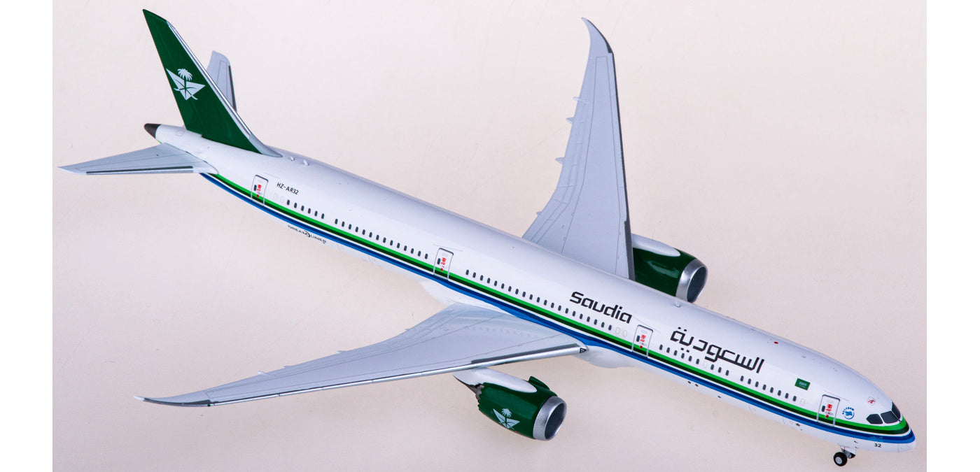 1:400 NG Models NG56023 Saudia Boeing 787-10 Dreamliner HZ-AR32 Aircraft Model+Free Tractor