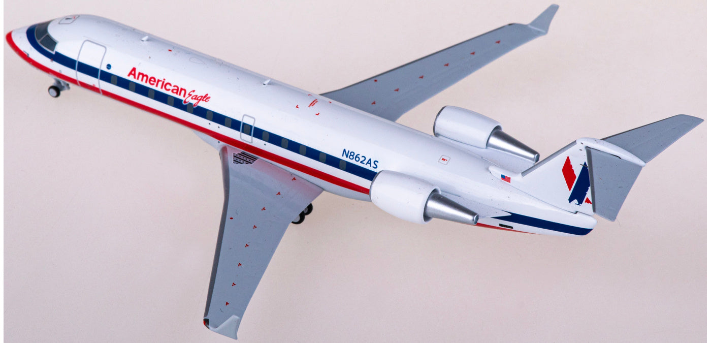 1:200 NG Models NG52070 American Airlines Bombardier CRJ200ERLR N862AS