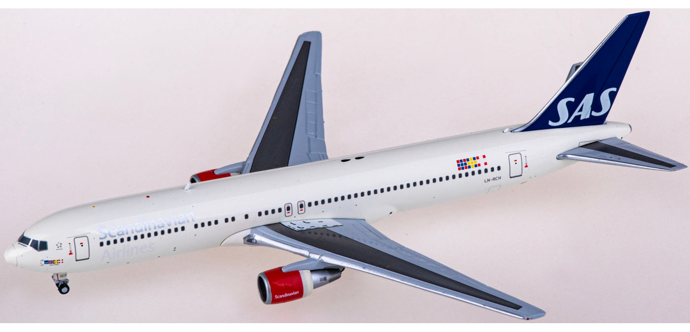 1:400 JC Wings XX40030 SAS Boeing 767-300ER LN-RCH Aircraft Model+Free Tractor