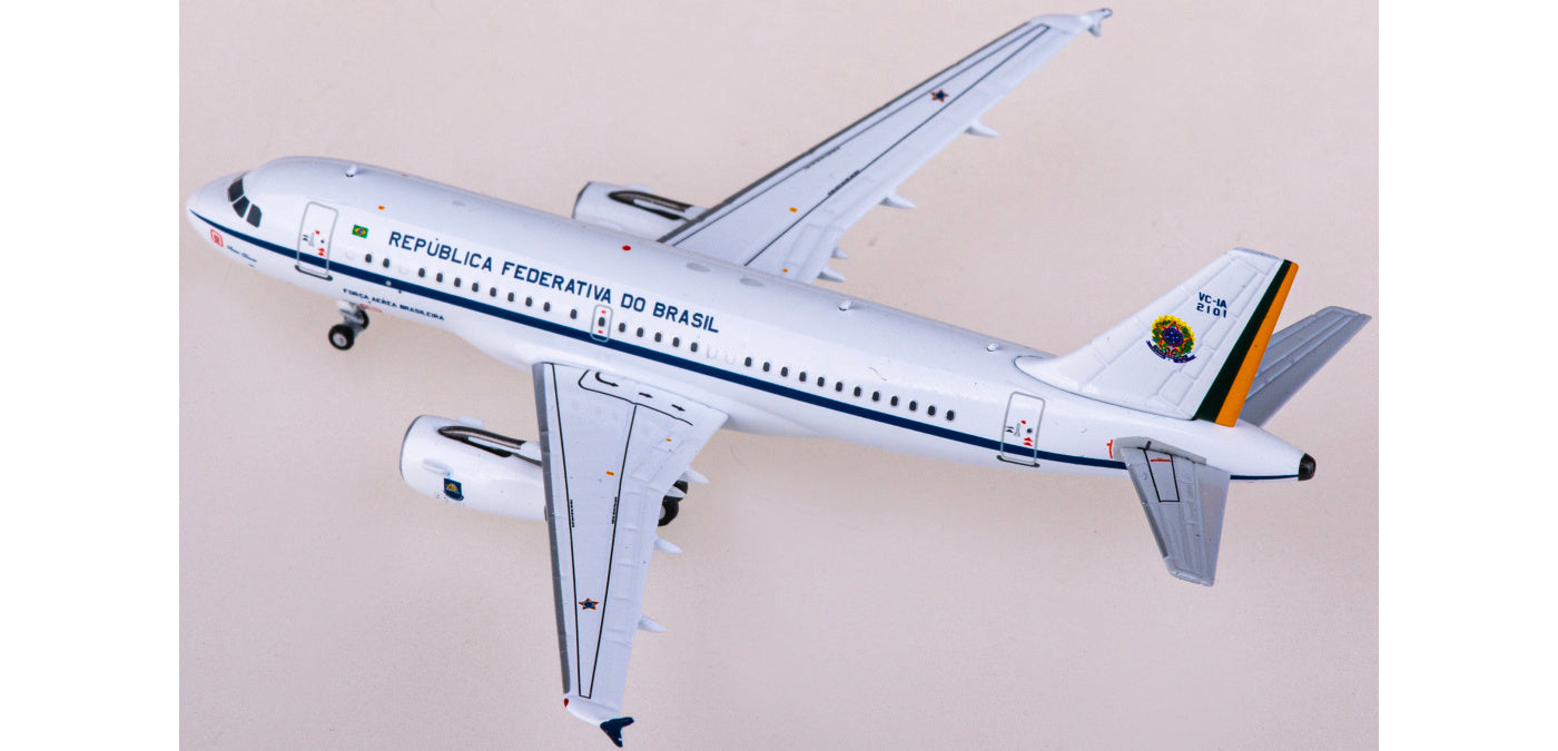 1:400 NG Models NG49015 Brazilian Armed Forces Airbus A319 VC-1A FAB2101 Aircraft Model+Free Tractor