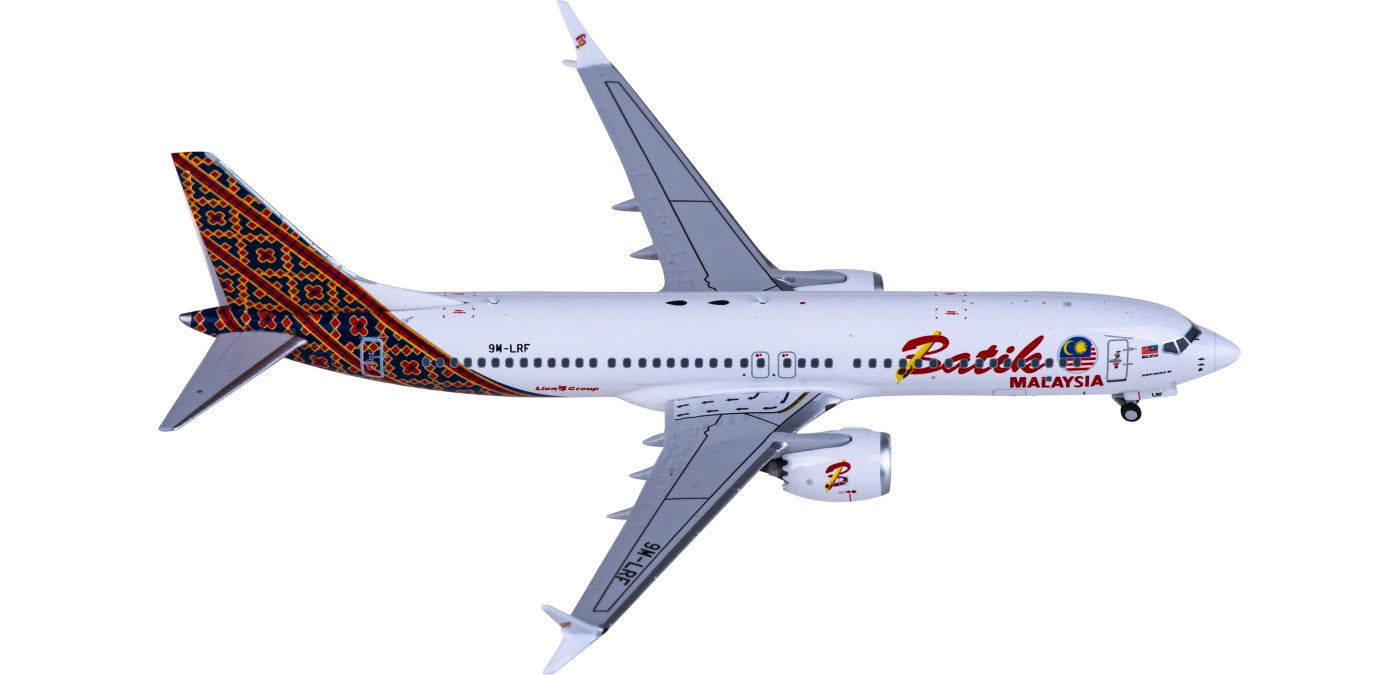 1:400 NG Models NG88011 Batik Air Boeing 737 MAX 8 9M-LRF Aircraft Model+Free Tractor