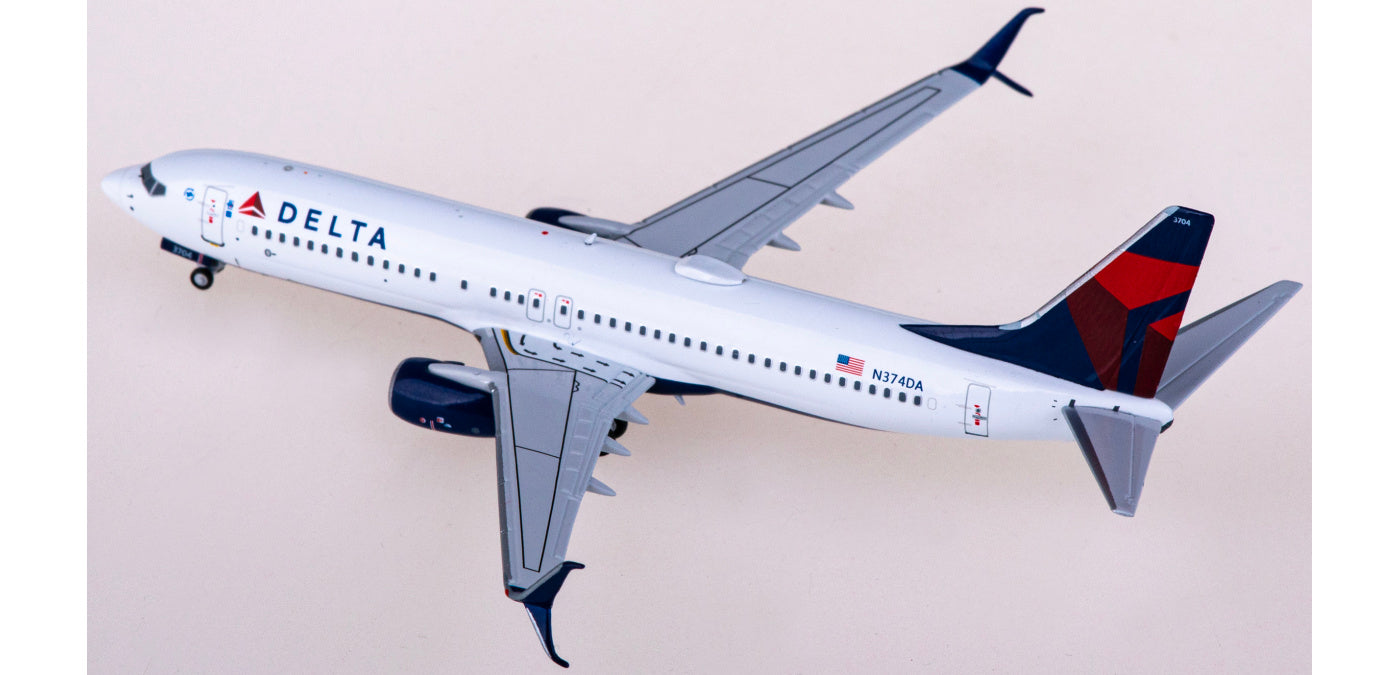 1:400 NG Models NG58218 Delta Air Lines Boeing 737-800 N374DA Aircraft Model+Free Tractor