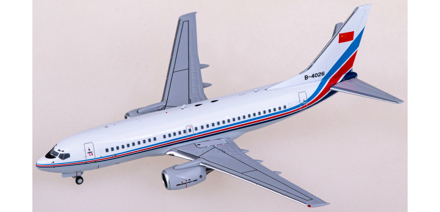 1:400 NG Models NG77040 PLAAF Boeing 737-700 B-4026 Aircraft Model+Free Tractor