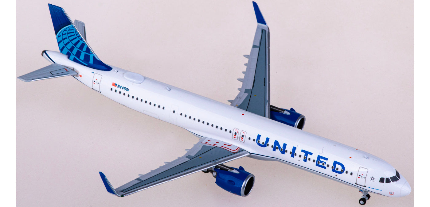1:400 NG Models NG13102 United Airlines Airbus A321neo N44501 Aircraft Model+Free Tractor