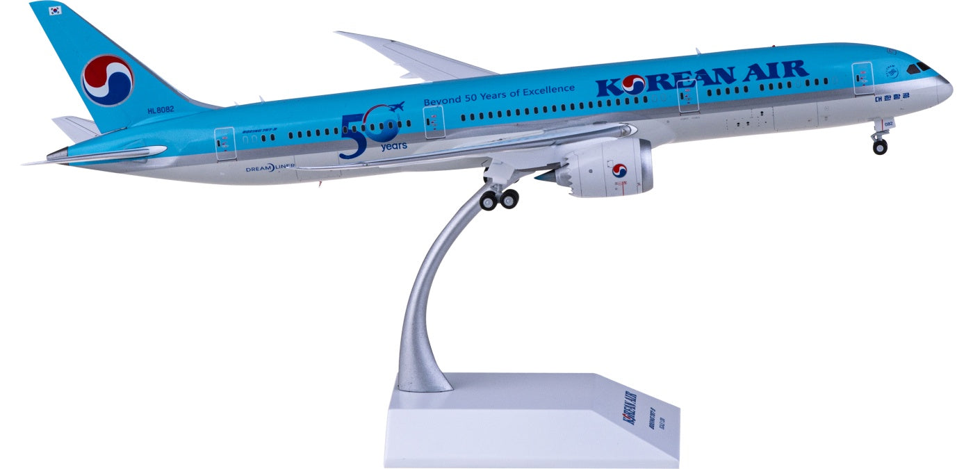 1:200 JC Wings EW2789011 Korean Air Boeing 787-9 HL8082 Aircraft Model