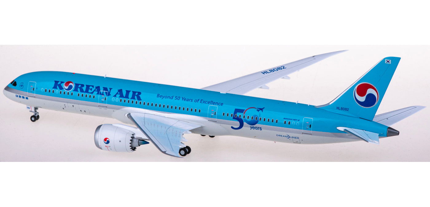 1:200 JC Wings EW2789011 Korean Air Boeing 787-9 HL8082 Aircraft Model