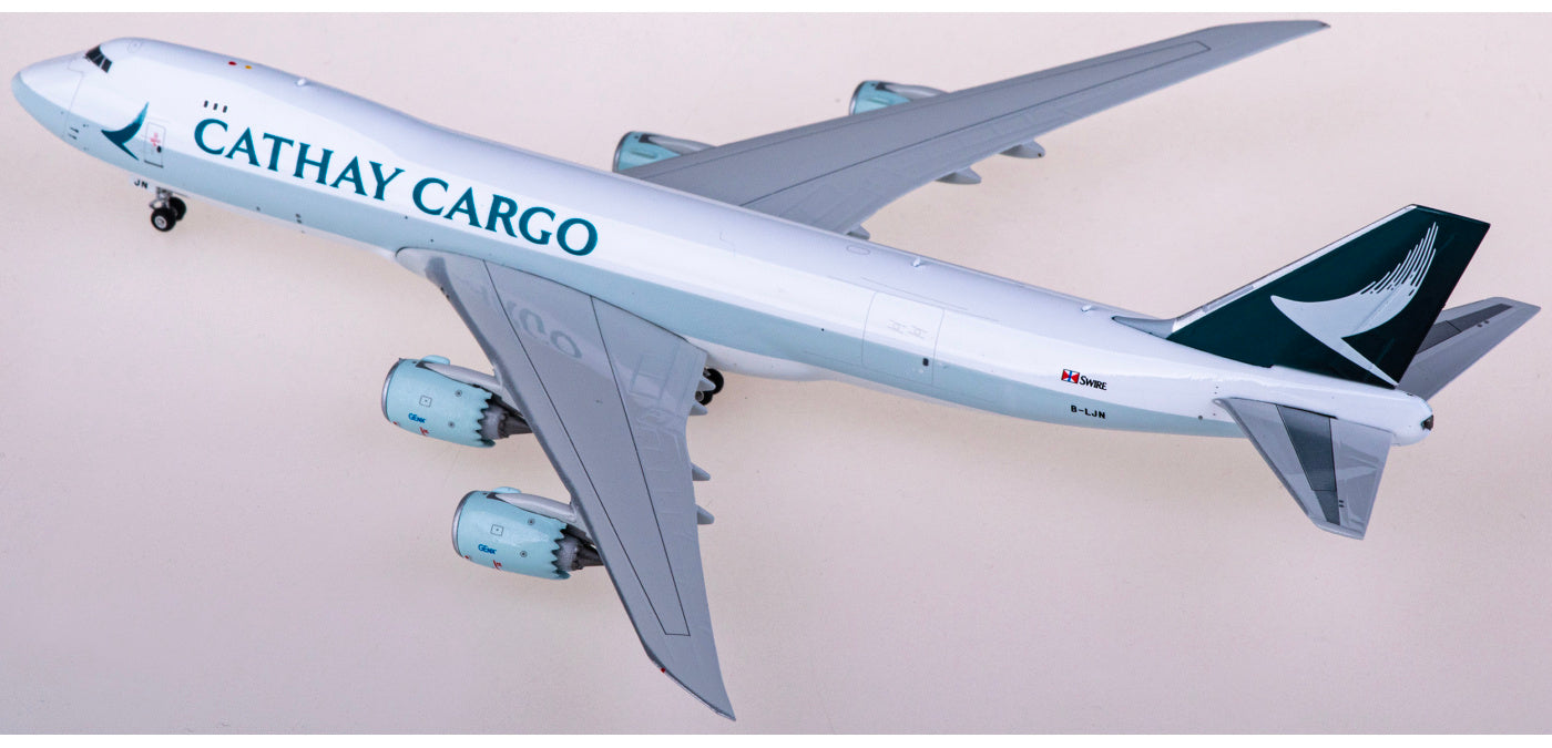 1:400 Phoenix PH04575 Cathay Pacific Cargo Boeing 747-8 B-LJN Aircraft Model+Free Tractor