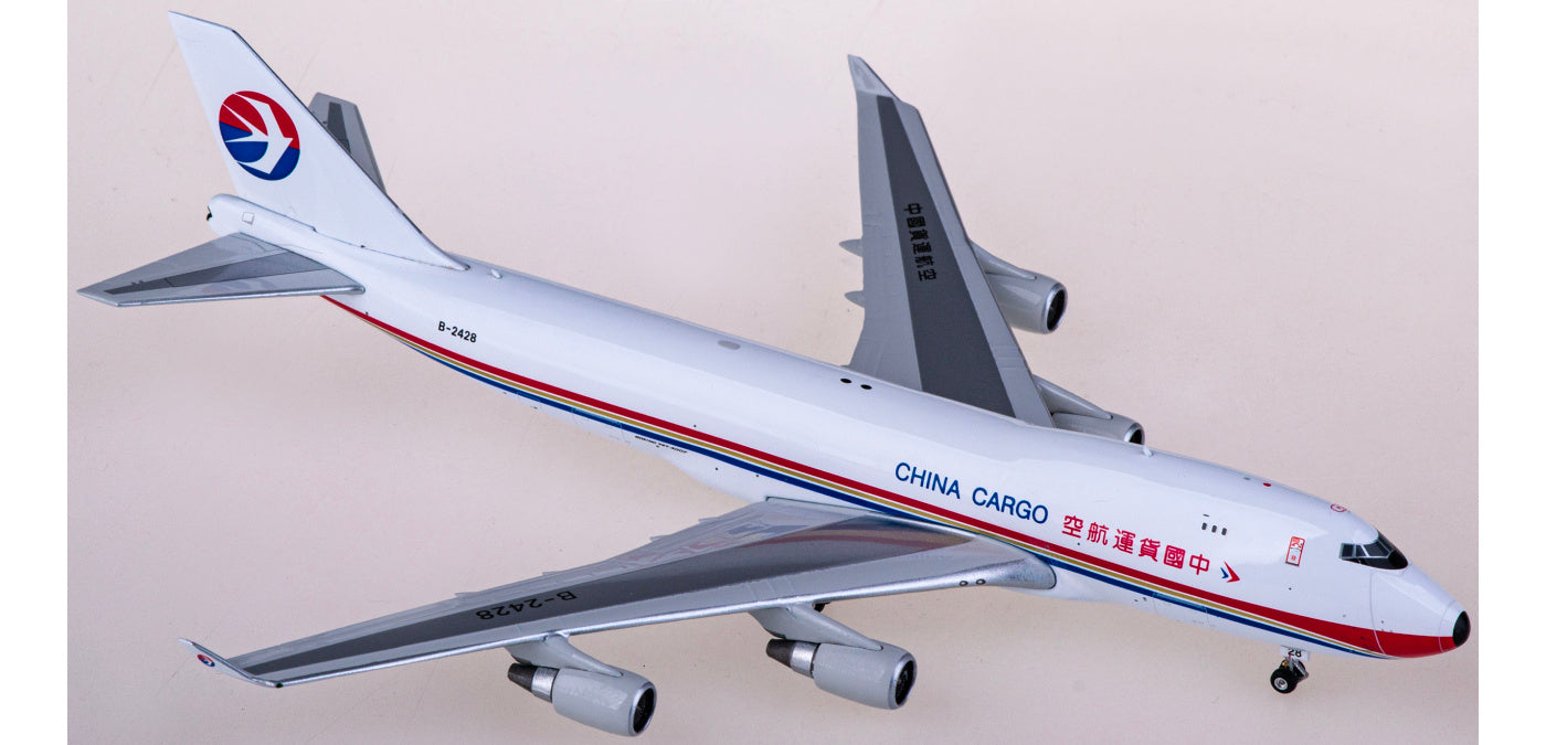 1:400 Phoenix PH11859 China Cargo Airlines Boeing 747-400 B-2428 Aircraft Model+Free Tractor