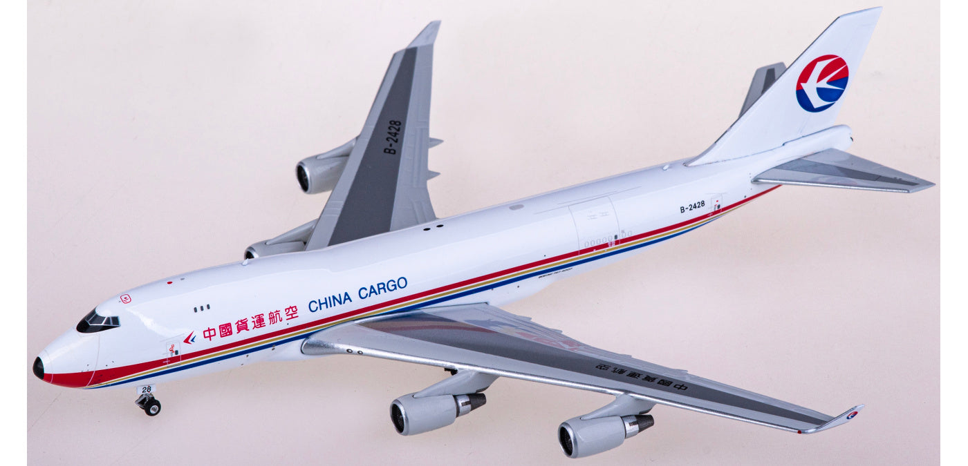 1:400 Phoenix PH11859 China Cargo Airlines Boeing 747-400 B-2428 Aircraft Model+Free Tractor