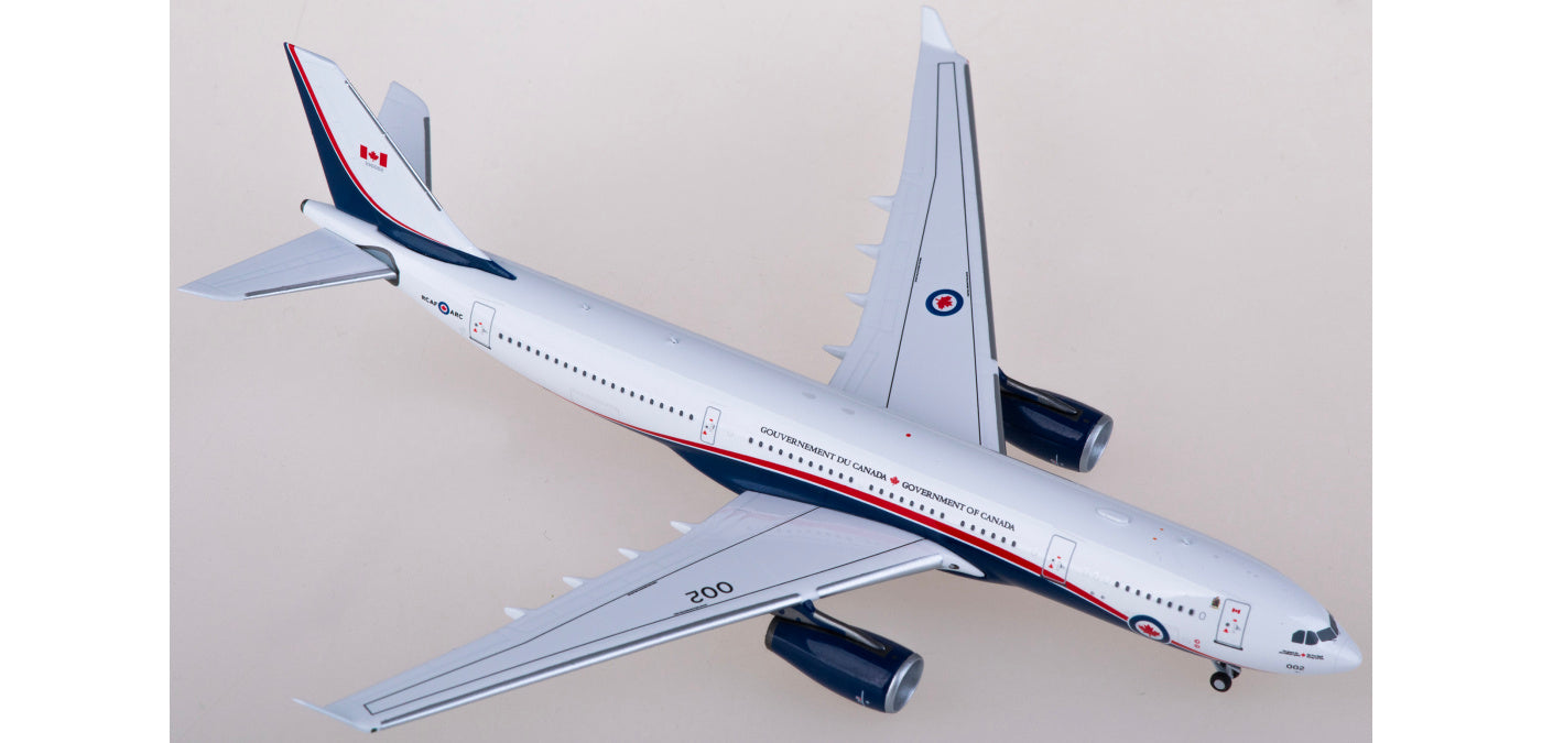 1:400 NG Models NG61065 RCAF Airbus A330-200 CC-330 Husky 330002 Aircraft Model+Free Tractor