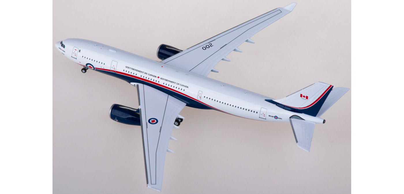 1:400 NG Models NG61065 RCAF Airbus A330-200 CC-330 Husky 330002 Aircraft Model+Free Tractor