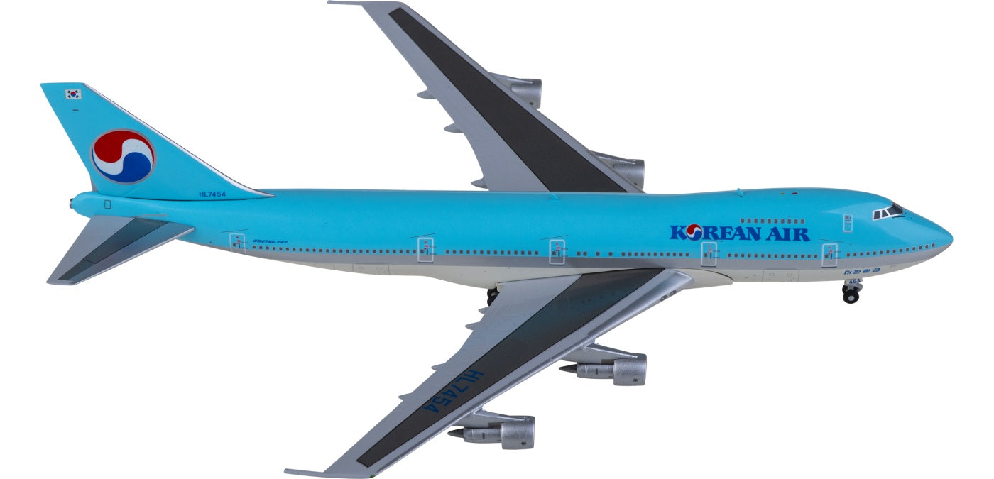 1:400 JC Wings BB4-742-002 Korean Air Boeing 747-200B HL7454 Aircraft Model+Free Tractor