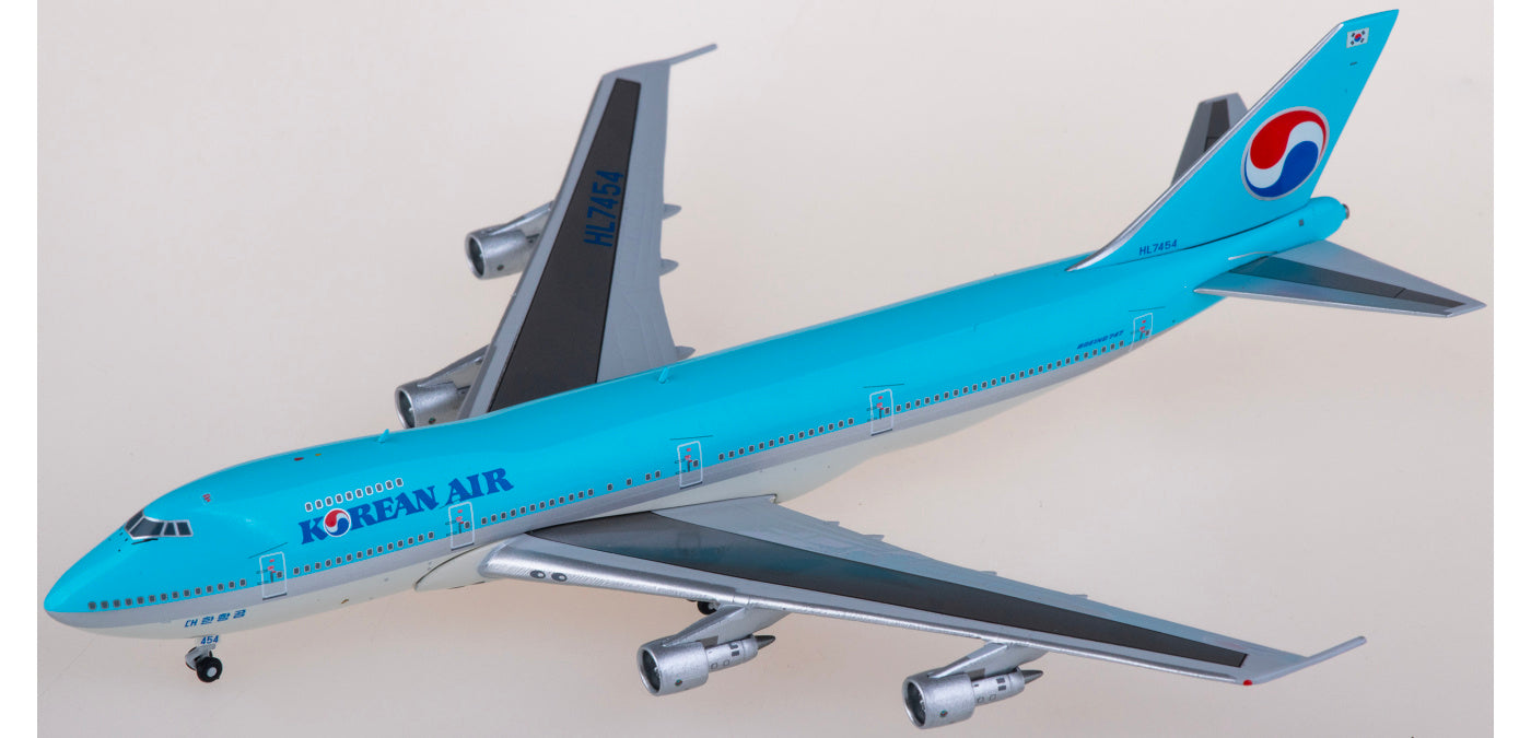 1:400 JC Wings BB4-742-002 Korean Air Boeing 747-200B HL7454 Aircraft Model+Free Tractor
