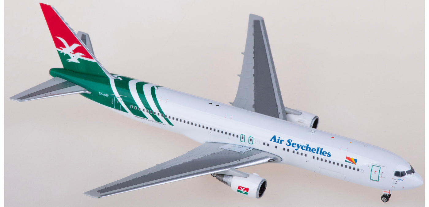 1:400 Phoenix PH11882 Air Seychelles Boeing 767-300ER S7-ASY Aircraft Model+Free Tractor