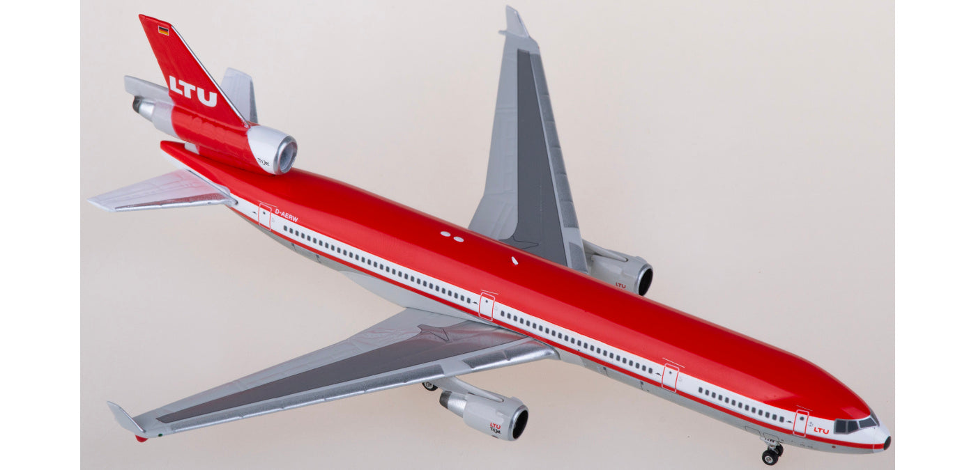 1:400 Phoenix PH11874 LTU International McDonnell Douglas MD-11 D-AERW Aircraft Model+Free Tractor