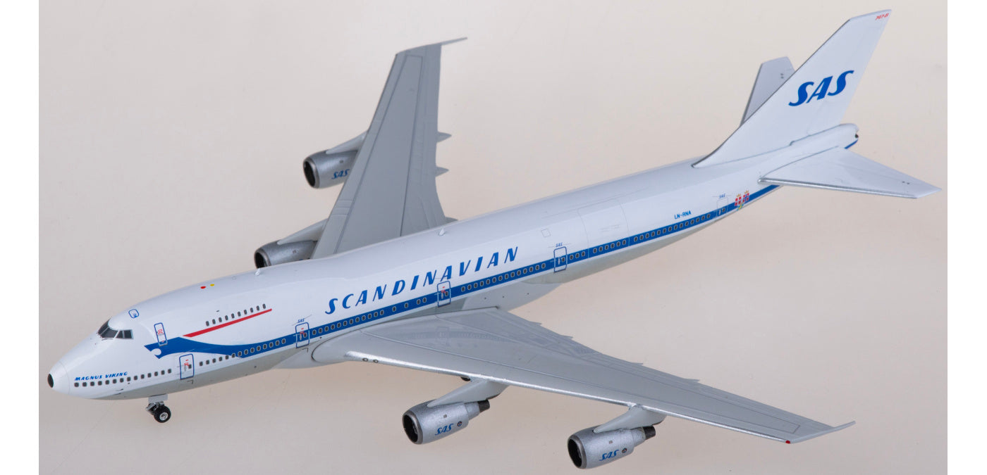 1:400 Phoenix PH11871 SAS Boeing 747-200 LN-RNA Aircraft Model+Free Tractor