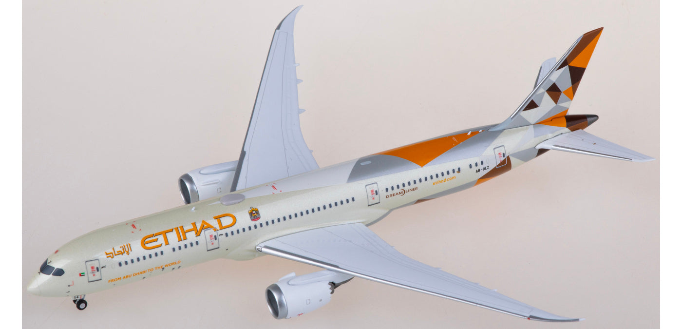 1:400 NG Models NG55119 Etihad Airways Boeing 787-9 Dreamliner A6-BLZ Aircraft Model+Free Tractor